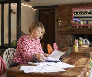 How to Improve Your Credit When Business Income Fluctuates