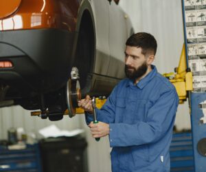 Why Automotive Repair Franchises Are a Smart Business Choice Today